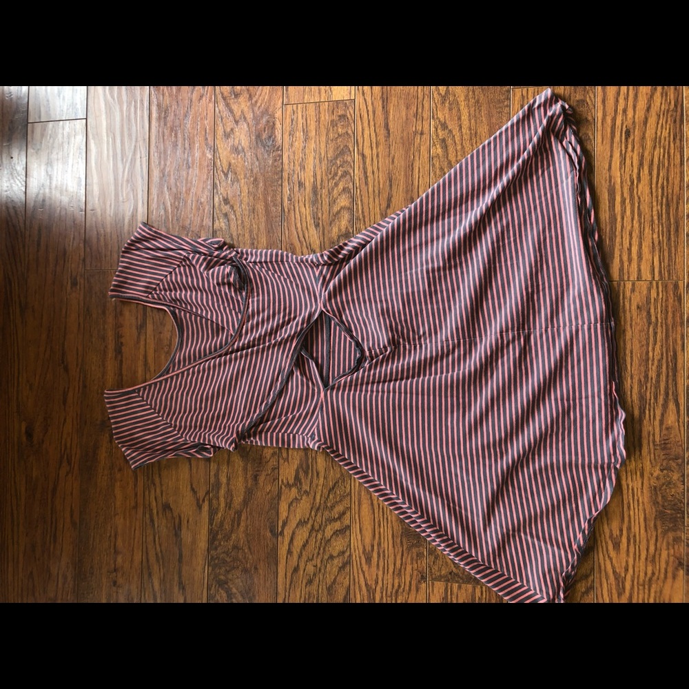 Dress - Picture 2 of 4